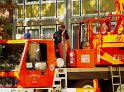 Einsatz BF Koeln Hoehenretter Koeln Stammheim Georg Beyerstr P080